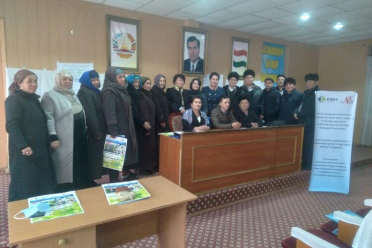 В таджикистане прошел круглый стол по теме трудоустройства